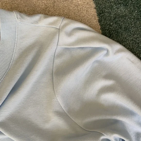 Banana Republic Light Blue Short Sleeve Sweatshirt - Picture 4 of 6